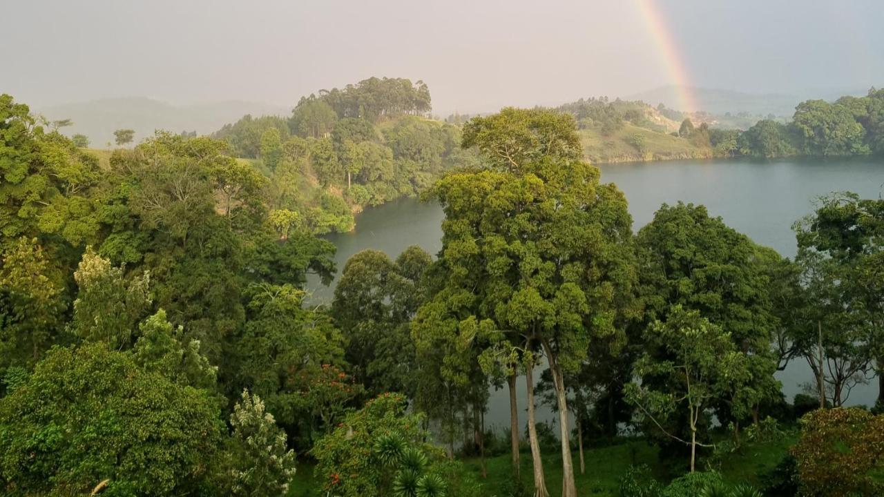 Lake Nyamirima Cottages Fort Portal Exterior foto